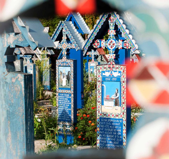 Cimitirul Vesel de la Sapanta, Maramures