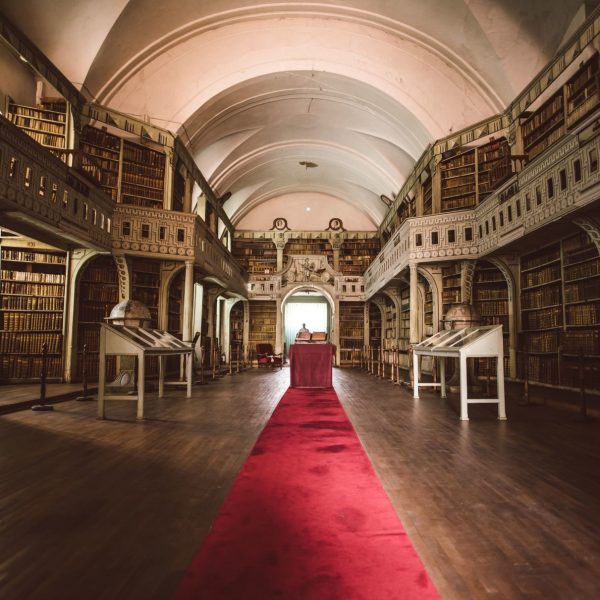 Biblioteca Batthyaneum din Alba Iulia
